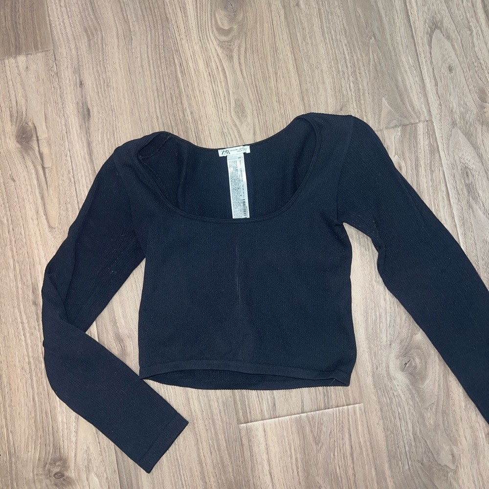 Zara Black Ribbed Long-Sleeve Crop Top
